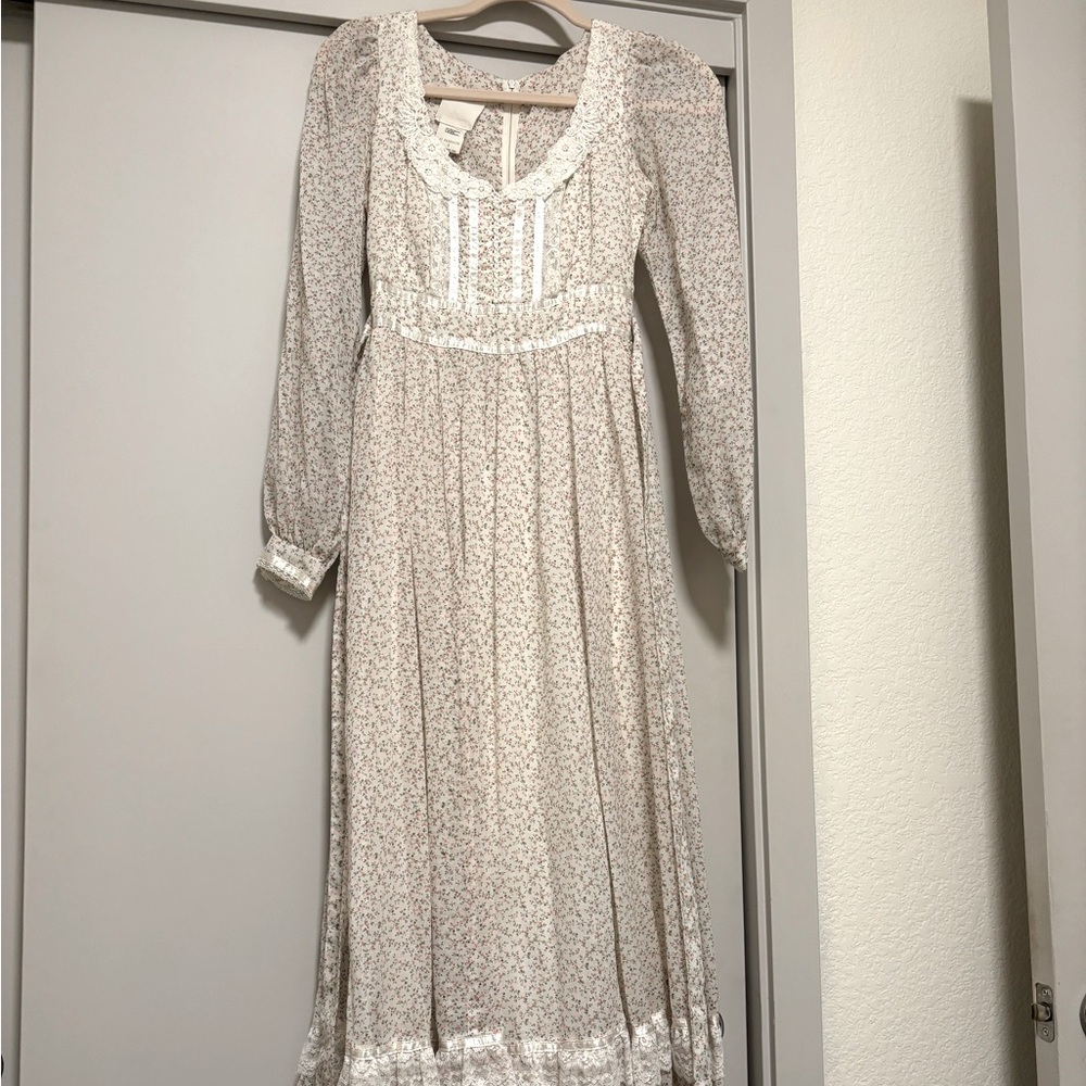 Vintage Gunne Sax long sleeve floral dress